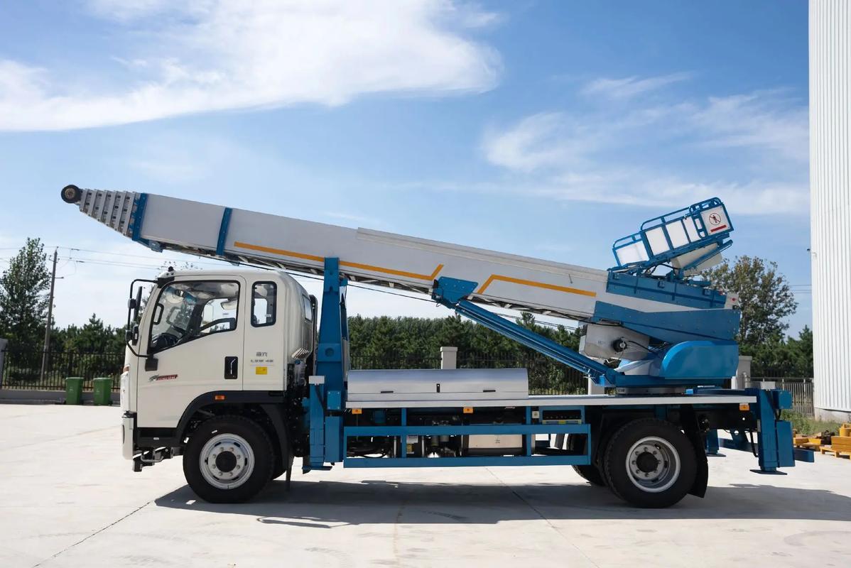 嘉祥云梯上料车租赁费用